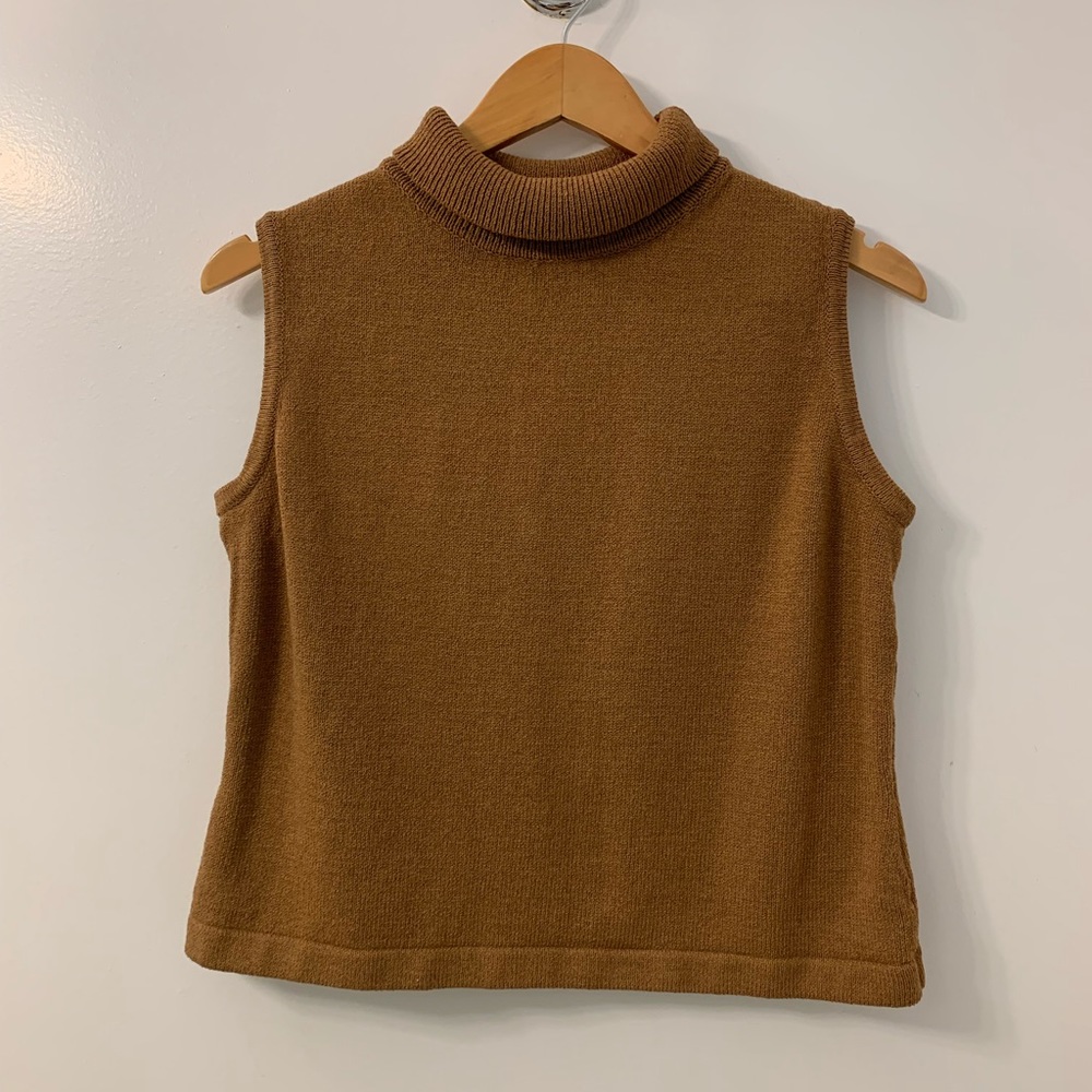 Vintage St. John Sport by Marie Gray wool knit turtle neck in camel. Size M